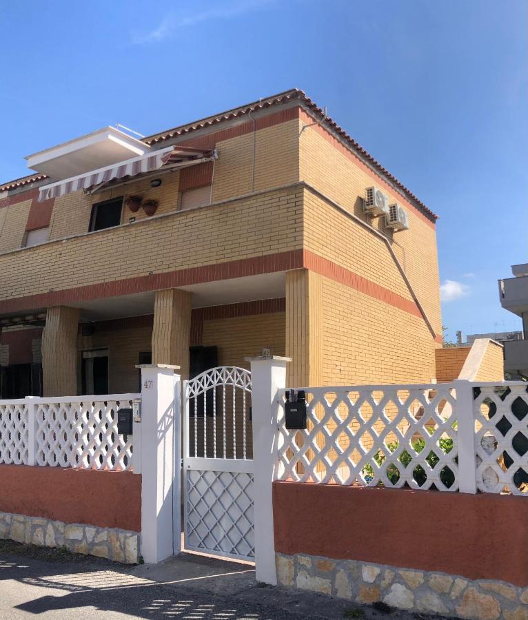Appartamento Sea Breeze House Fiumicino Esterno foto
